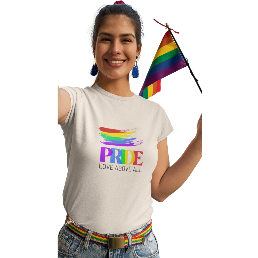 T-Shirt Feminina Pima LGBT - Pride: Love Above All - Imagem 3